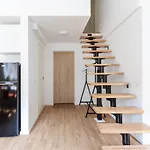 #Stayhere - Modern & Central 2 Bedroom Apartment